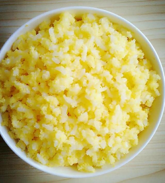 玉米饭竟然应该这么做，玉米饭这样做包你多吃一碗