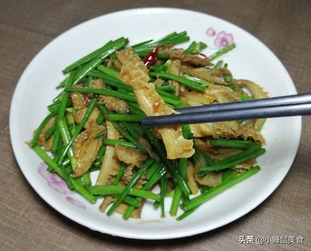 辣爆牛肚丝家常做法，教你超简单爆炒牛肚丝的家常做法