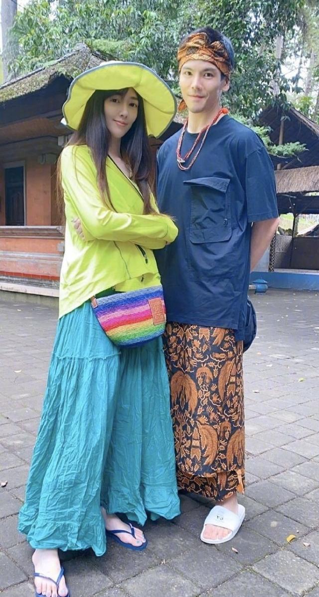 向太發長文，力證向佐郭碧婷感情如初，曬小夫妻倆旅行照確實恩愛 娛樂八卦吃瓜 第3张