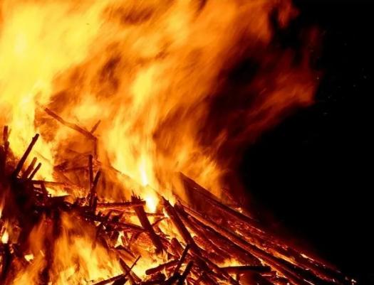 尤袤最著名的诗及翻译，尤袤一生著作被毁