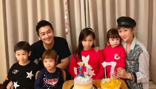 陈浩民强吻陈嘉恒，陈赫与黄磊有什么关系