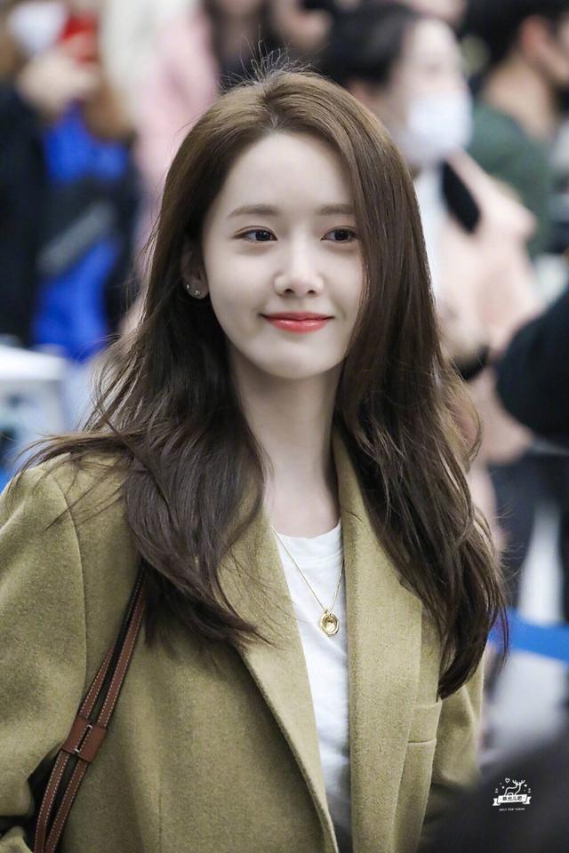 林允儿动态壁纸，高清可爱动态壁纸林允儿（韩国女星壁纸图片分享）