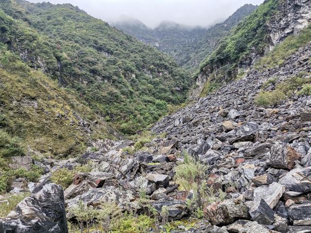 大理苍山游玩攻略，大理苍山旅游攻略自助游（大理苍山游玩攻略）