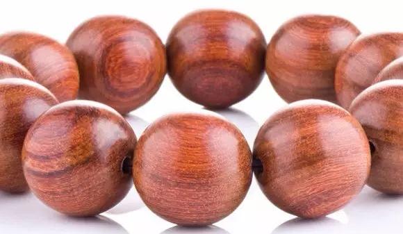 手串什么材质的好，最好的木头手串是什么材质（简单聊聊各种材质手串的好坏怎么区分）