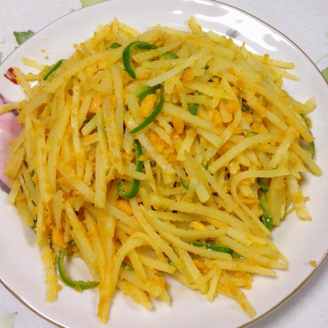 咸鸭蛋怎么吃才好吃又简单，咸蛋别只会配米粥吃