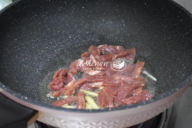 茶树菇和什么炒牛肉，这是茶树菇炒牛肉家常做法