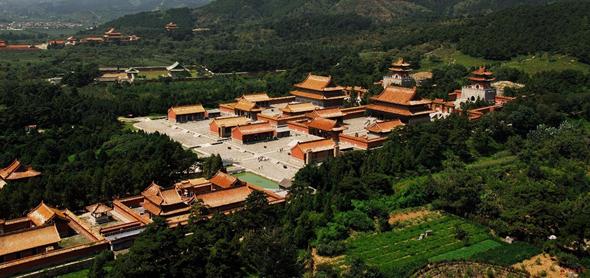 康熙跟乾隆什么关系，清朝的康熙与乾隆是祖孙