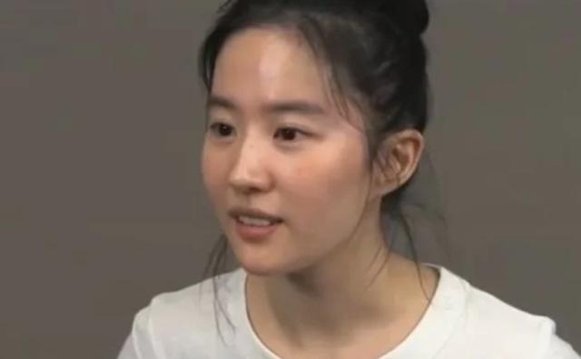 金庸心中最美的小龍女，周潤發曾因與她分手自殺，如今卻孤獨終老 娛樂八卦吃瓜 第1张