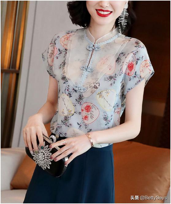 时尚短袖衫搭配女，夏天“短袖”强势出街