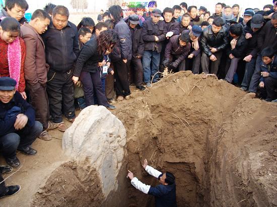 盗墓贼的下场有多可怕，盗墓贼的这几种报应太可怕