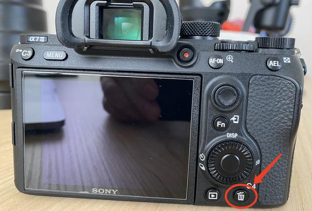 索尼微单相机入门教程和拍照技巧，手把手教你完成基本设置