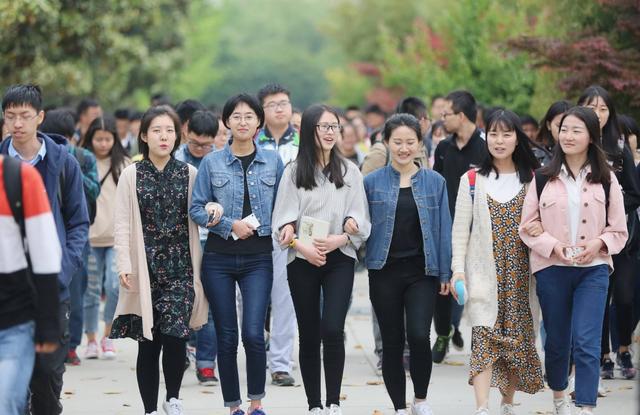 女生适合的专业，哪些专业比较适合女生且好就业