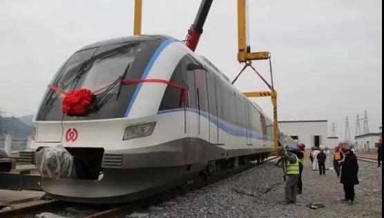 市域快轨的优点和缺点，“轨道上的都市圈”加速建成