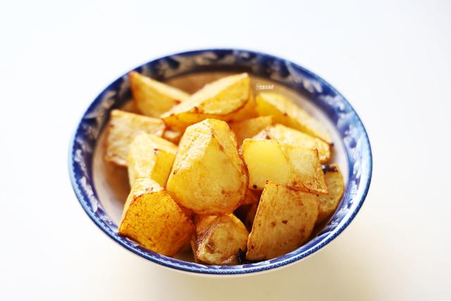 怎样做糖醋土豆好吃，糖醋土豆走起