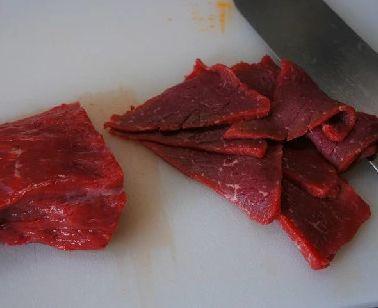 家常香辣水煮牛肉简单做法，麻辣的水煮牛肉该怎么做