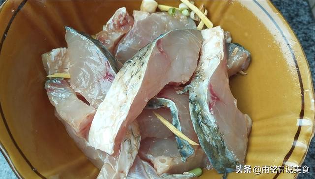 草鱼怎么做才好吃，草鱼怎么做才好吃下饭（没想到草鱼还有这么多种吃法）