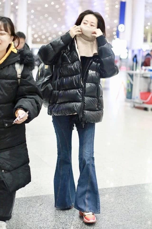 喇叭裤又成时尚界宠儿，喇叭裤怎么穿高级感