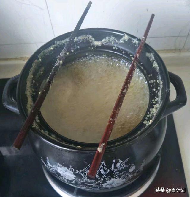 砂锅需要开锅吗，砂锅开锅正确使用方法（新砂锅最好先煮粥）