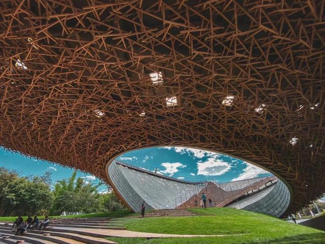 大理的风花雪月景色真美，大理拥有苍山雪洱海月