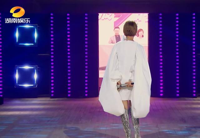 宁静年轻时有多大，古装公子扮相难掩帅气