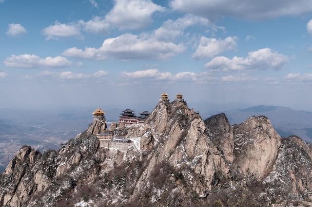 河南最高的山峰，河南第一高峰是哪座山