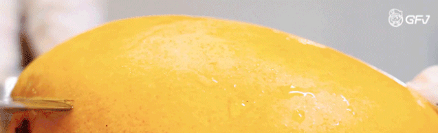 新场街茶屿水果茶，超巨型红色水果茶城堡