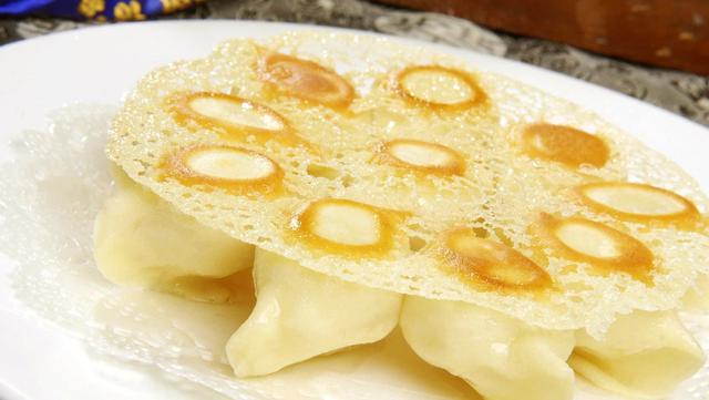 冰花煎饺做法技巧，零失败的冰花煎饺