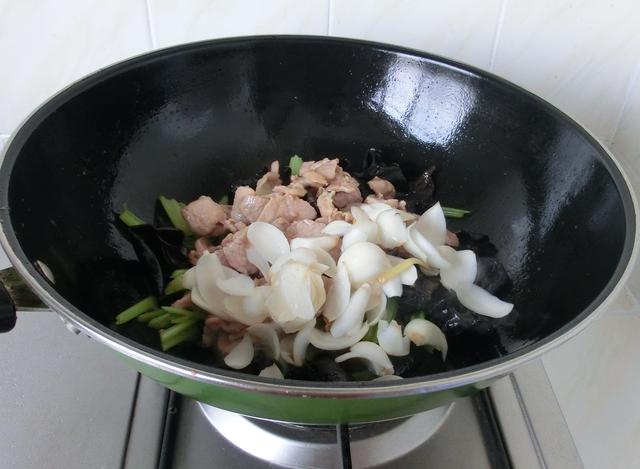 小炒肉怎么炒好吃又嫩，小炒肉怎样炒又嫩又好吃家常