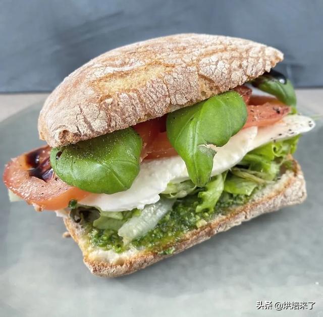 最好吃的意大利面包，来一份纯正的西式早餐