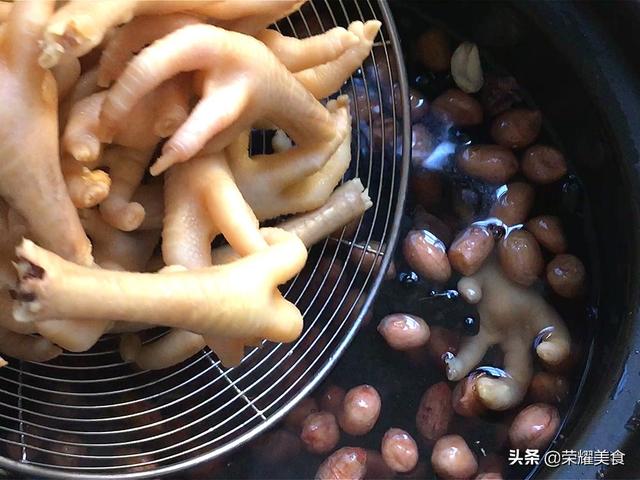 黑豆汤的做法与功效，这黑豆汤正合适