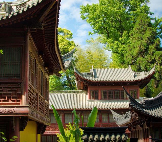 济公是真实存在的吗，济公这个人物在历史上真的存在吗（融合两位高僧的事迹）