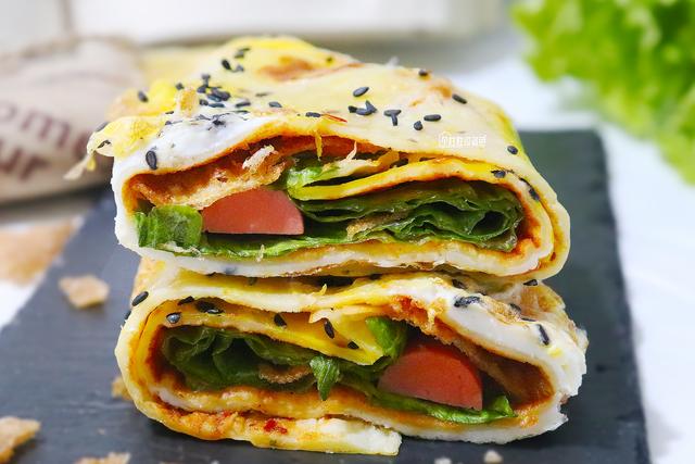 怎么样自己在家做煎饼果子，1分钟学会做煎饼果子