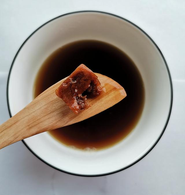 蔗糖和红糖的区别，普通红糖和甘蔗红糖有什么区别（我告诉你白糖和红糖有什么区别）