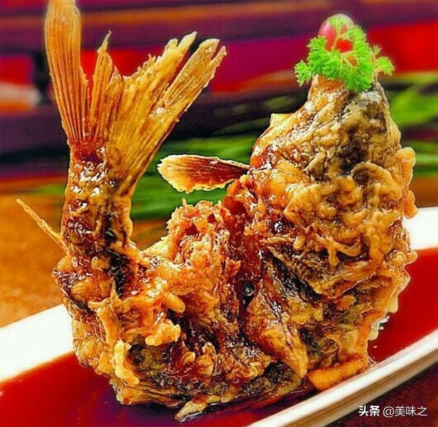 糖醋鱼的家常做法，怎样做糖醋鱼又简便又美味（大厨教你糖醋鱼的家常做法）