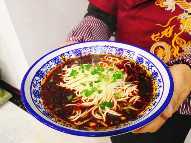 开面馆的经典方法，初创业开小面馆几点经验教训