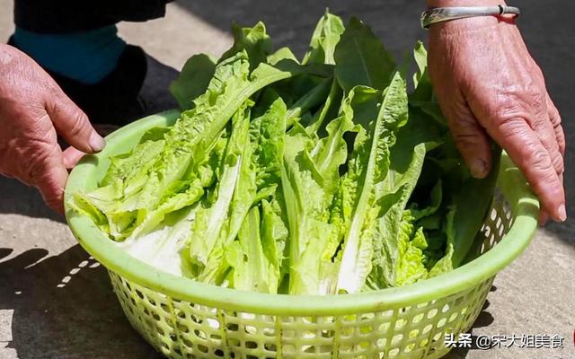 莴苣叶子能吃不，莴笋叶丢弃不吃（莴笋叶能做什么）