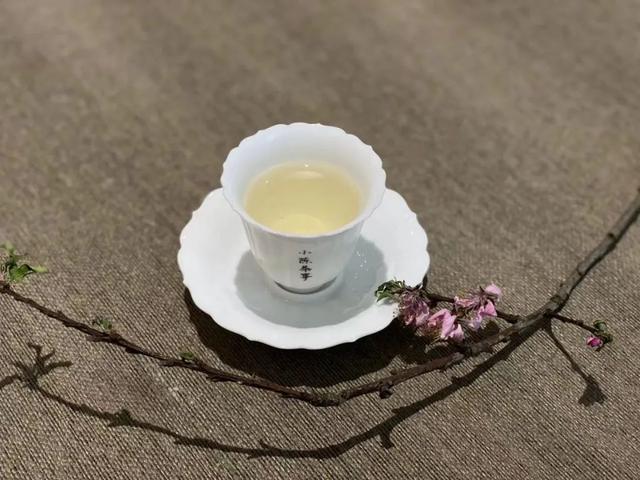 寿眉白茶怎么泡，如何冲泡白茶寿眉（图解白茶寿眉冲泡完整流程）