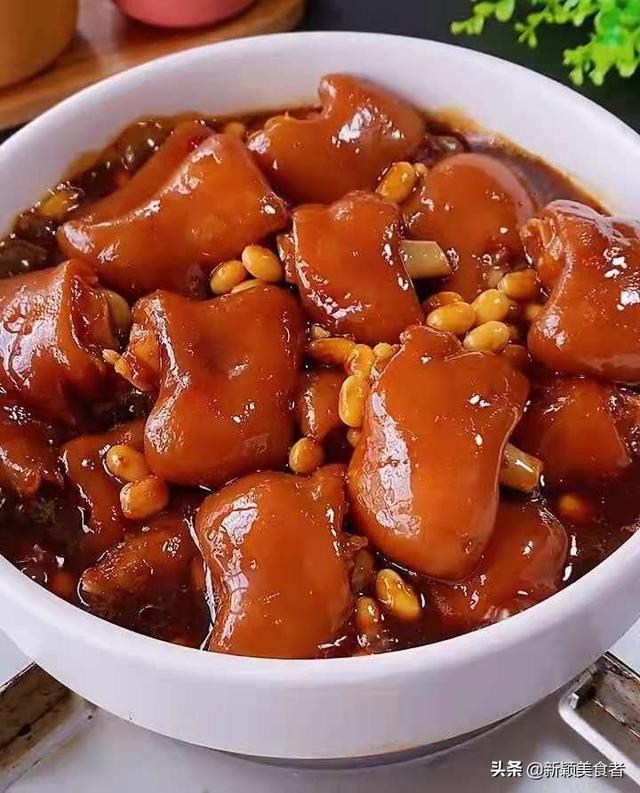 黄焖猪蹄该怎么做，原来饭店的黄焖猪蹄都是这样做的