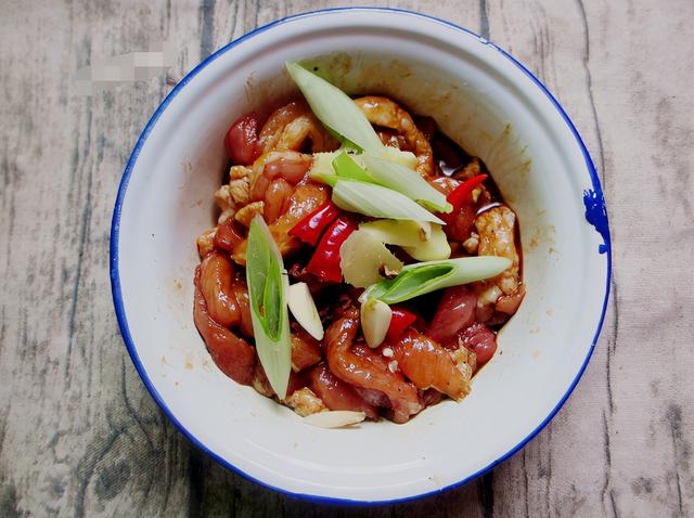 炸酥肉用什么肉，炸酥肉时关键是这2步（炸酥肉放什么好吃）