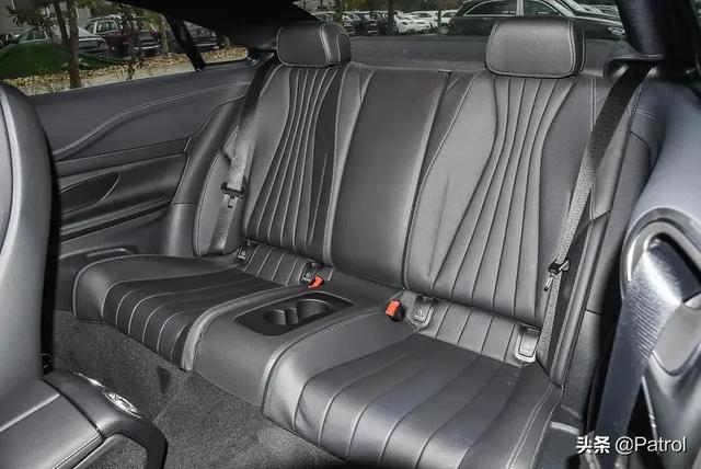 奔驰e级轿跑 coupe，最优雅的双门轿跑