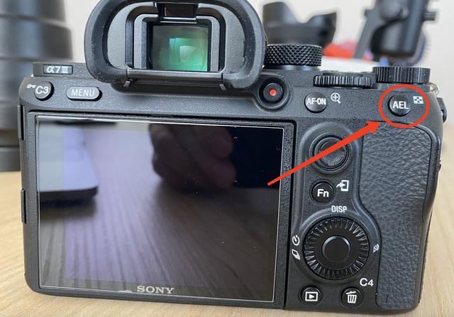 索尼微单相机入门教程和拍照技巧，手把手教你完成基本设置