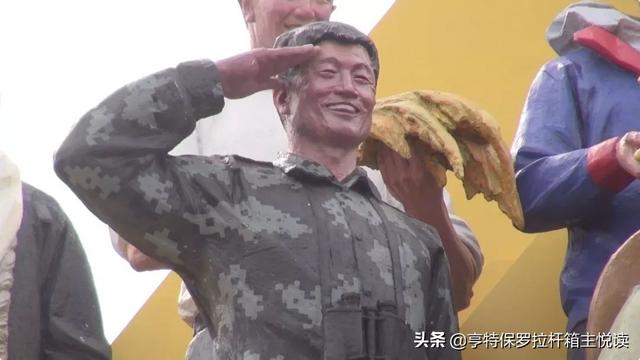 青绿山水开创，擅长运用重彩和青绿