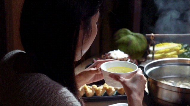 椰子鸡用什么鸡，四个椰子一只文昌鸡（文昌椰子鸡用什么椰子）