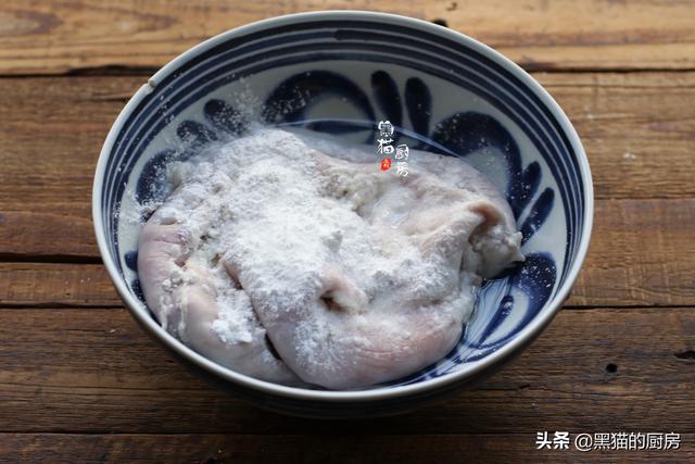 猪肚最简单的煲汤，汤色奶白营养味美