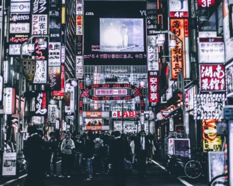 日本房地产发展时间，当年日本为何要主动刺破房地产泡沫