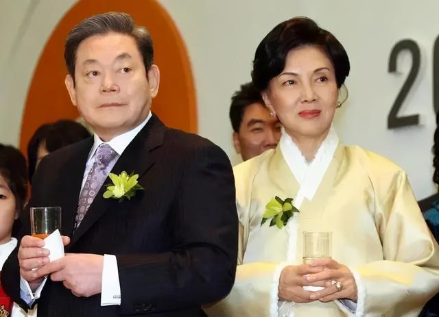 三星集团长公主，三星集团董事长家族（三星52岁长公主）