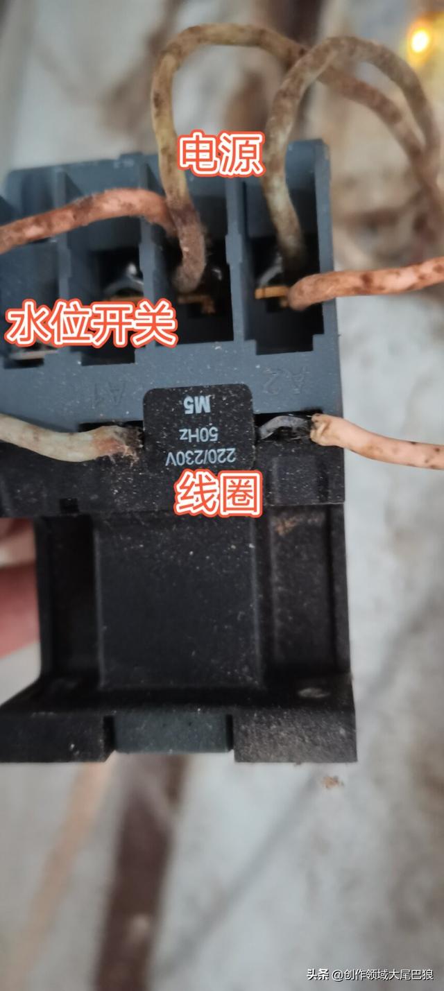 储水箱供水自动控制电原理