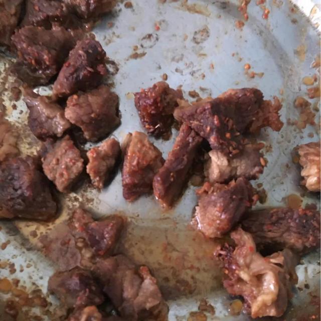 烤箱烤牛肉的做法，烤箱烤牛肉的做法家庭版（这烤牛肉我隔几天做一回）