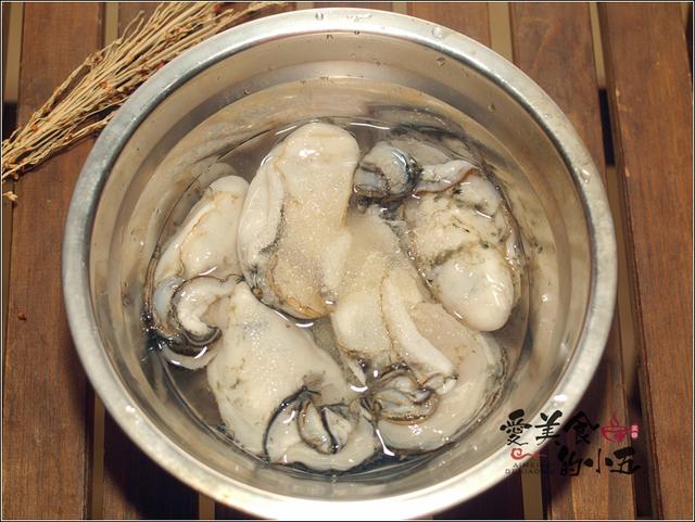 冻生蚝怎么做好吃，冻半壳生蚝的做法（老少皆宜鲜嫩多汁）