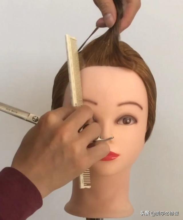 八字刘海怎么剪，如何快速学会剪八字刘海